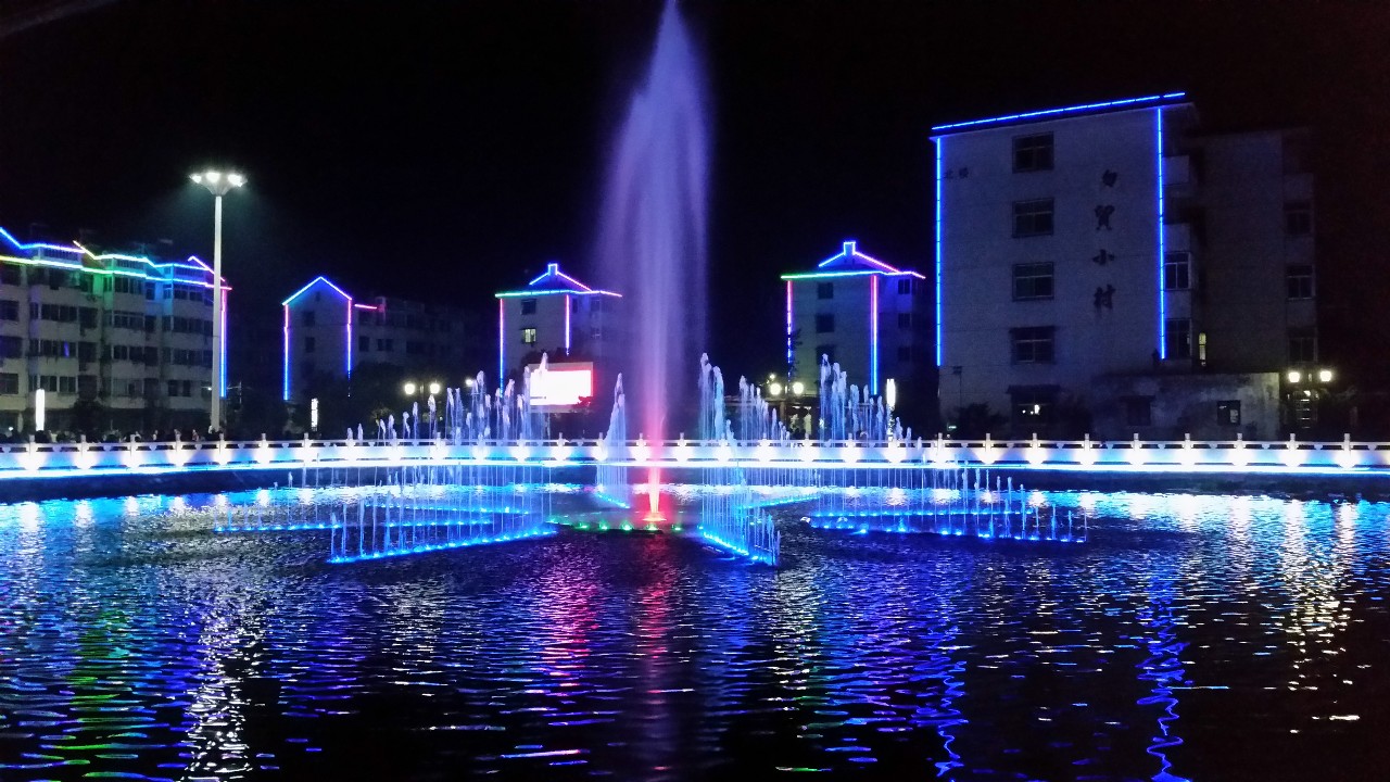 文化广场夜景.jpg