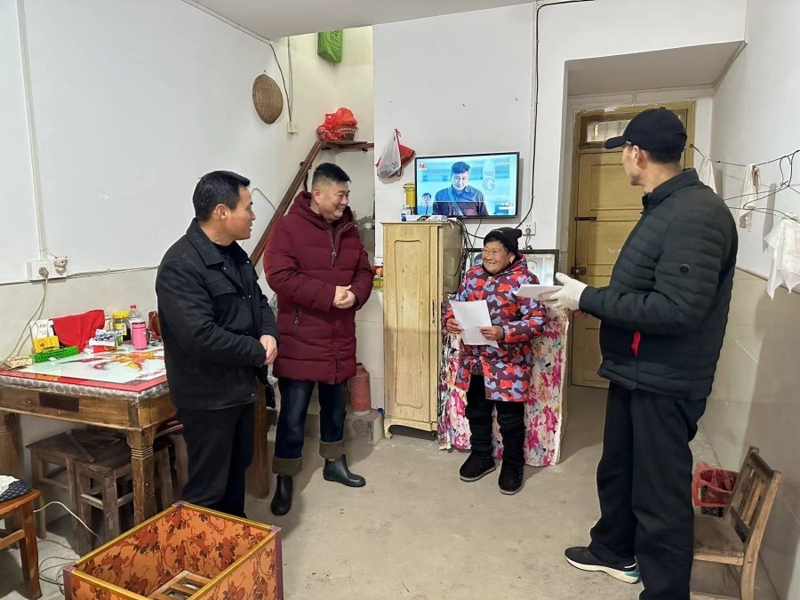 第三农业分公司开展“幸福小区、平安过年”主题党日暨安全检查活动（3）.jpg